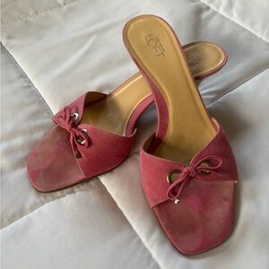 Vintage Suede Pink Kitten Heels with Bow Detail